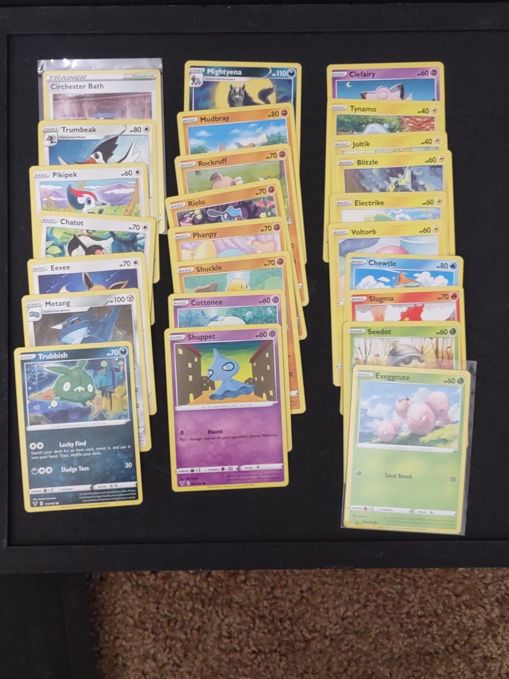 POKEMON VIVID VOLTAGE 24 CARDS
